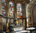 Le maître-autel de la Sainte-Chapelle de la basilique Notre-Dame