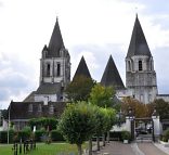 La collégiale Saint–Ours à Loches vue depuis les Logis royaux