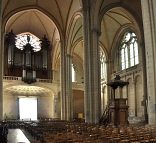 La nef de la cathédrale Saint-Pierre