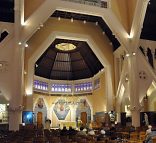 Le chœur de l'église Sainte-Thérèse à Rennes