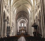 La nef de la cathédrale Saint-Étienne de Sens