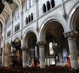 Élévations droites dans l'église Saint–Clodoald à Saint–Cloud