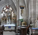 Le collatéral droit et l'autel de la chapelle de la Vierge