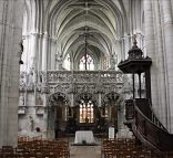 Vue d'ensemble de la nef de Sainte-Madeleine avec le jubé Renaissance