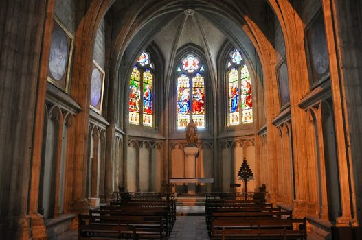 Chapelle axiale de la Vierge.