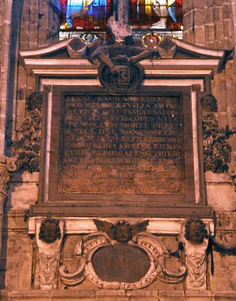 Inscription dédiée à Arnaud de Pontac et à sa famille