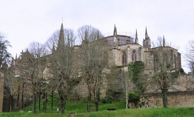 Le chevet de la cathédrale vu depuis la promenade de la Brèche.