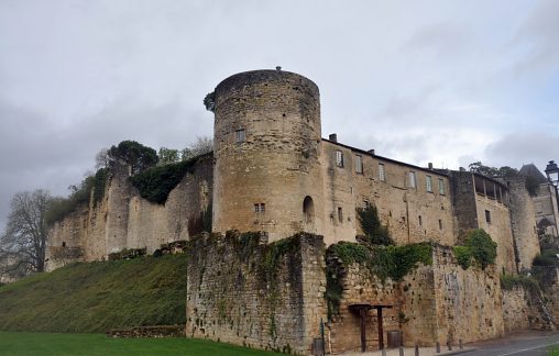 Les restes du château des Quate-Sos de La Réole.