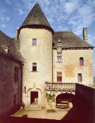 La cour Saint-Louis