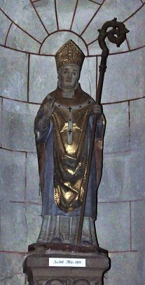 Statue de saint Macaire dans le chœur.