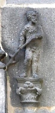 Figurine sculptée dans la pierre de lave