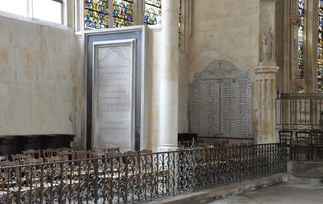 Chapelle latérale oblique dans le déambulatoire nord.