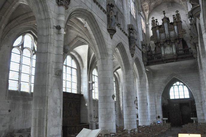 Le bas-côté sud vu depuis le chœur.