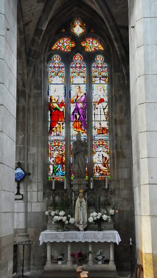 Chapelle latérale sud dédiée à saint Joseph.