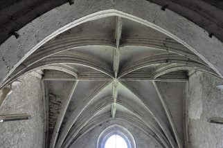 Voûte gothique d'une chapelle latérale.