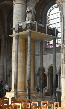 Baldaquin du monument des Salazar, érigé en 1515