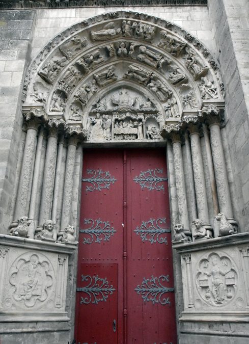 Portail Saint-Jean-Baptiste (vers 1190-1200).