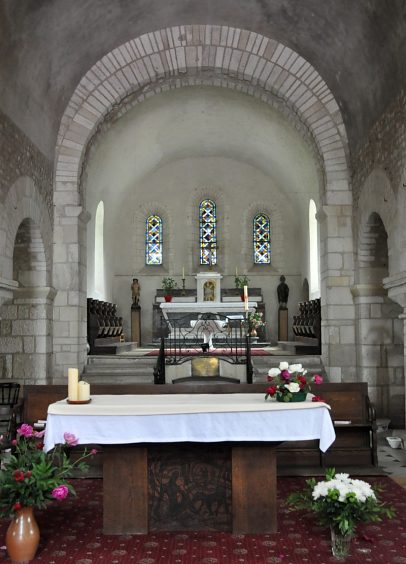 Le chœur vu depuis le transept 