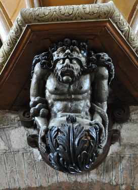 Hercule soutient le cul-de-lampe de l'orgue