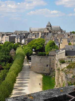 La muraille, la tour du Conntable et l'église Saint-Malo