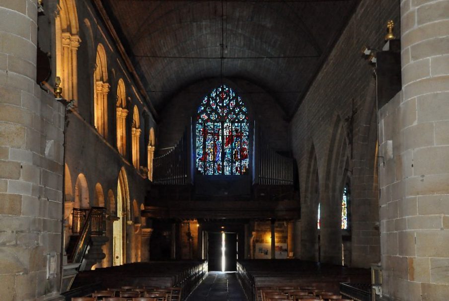 La nef de la basilique vue de la croisée