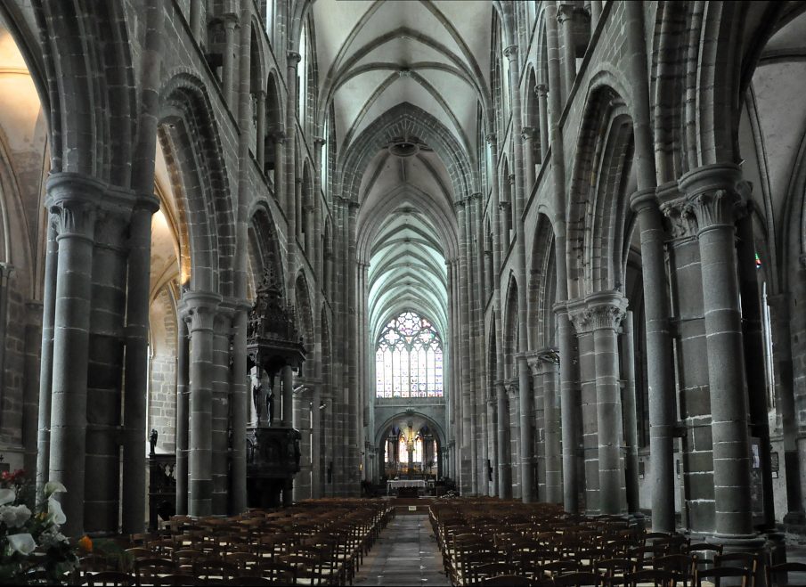 Vue d'ensemble de la cathédrale Saint-Samson