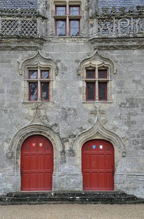 Portes et fentres sur la faade nord.