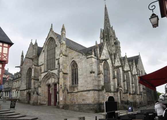 Vue d'ensemble de la basilique.