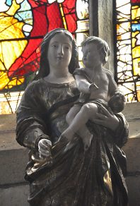 Statue de la Vierge à l'Enfant