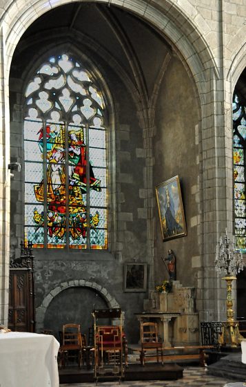 Chapelle Saint-Armel dans le bas-côté nord