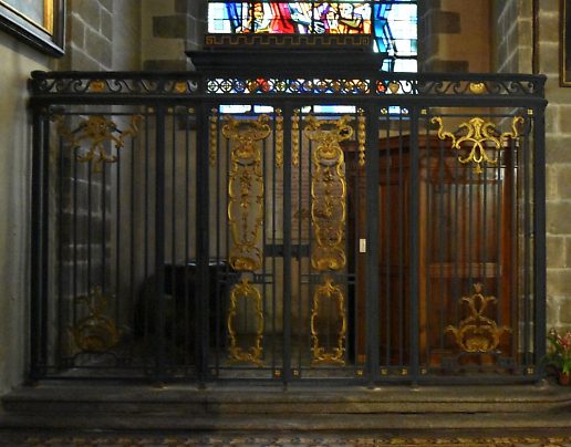 Grille du baptistère de Jean Guibert