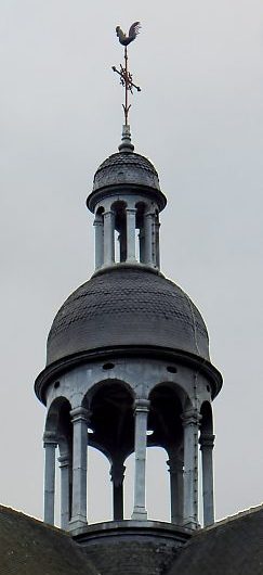 Tour sur la croisée de la basilique