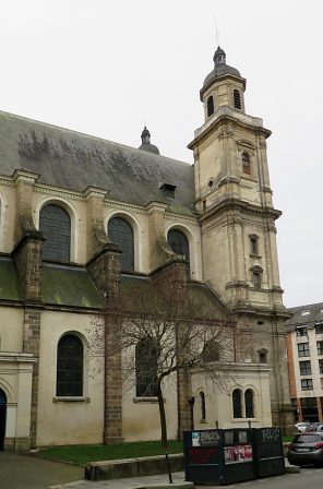 Le côté nord de l'église