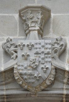 Blason portant les armes de Guy XV de Laval