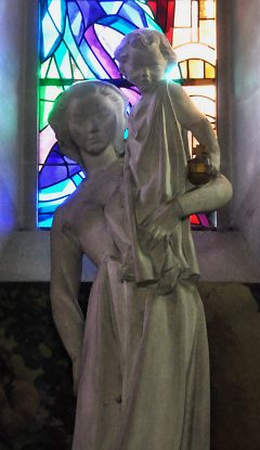 Statue de la Vierge à l'Enfant par Jean Fréour