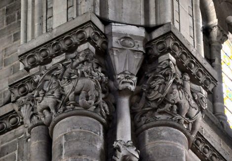 Chapiteau de la croisée du transept