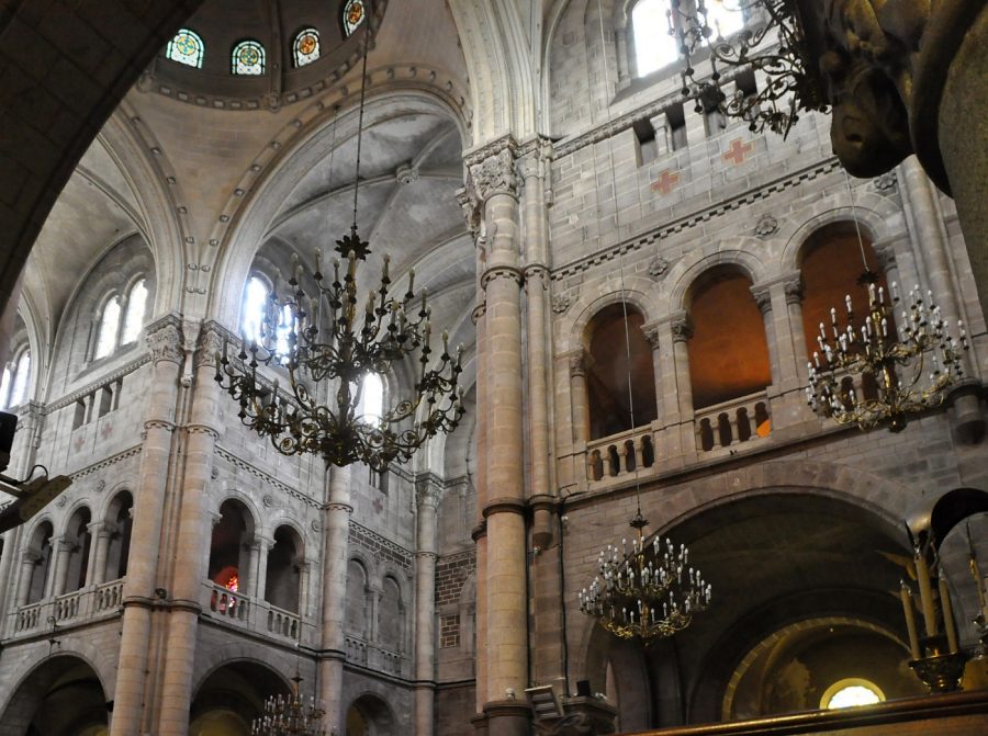 La croisée du transept et la dernière travée de la  nef