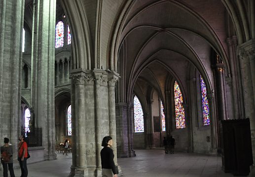 L'entrée du double déambulatoire vu du côté  sud.