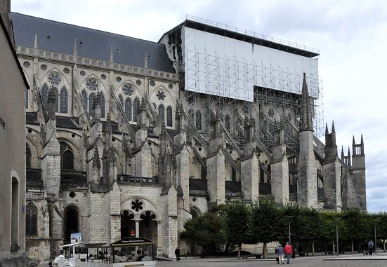 Le côté sud de la cathédrale