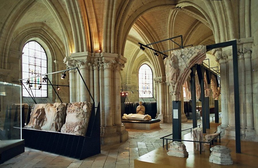 Vue d'ensemble de l'église basse construite à partir de 1195