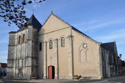 La façade de l'église