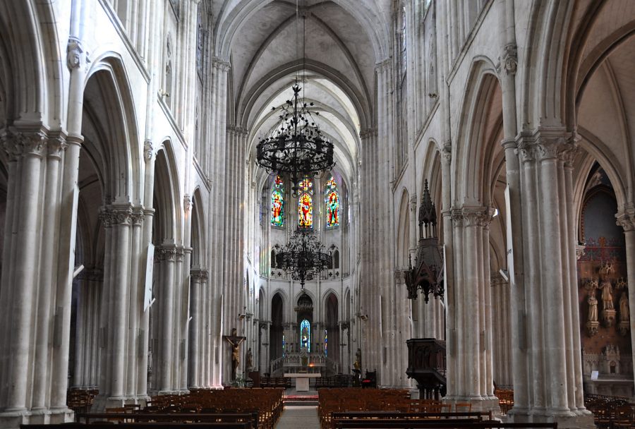 Vue d'ensemble de la nef de l'église Saint-André