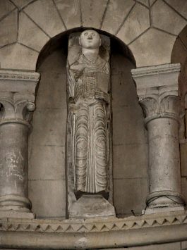 Statue romane dans la voûte du chœur