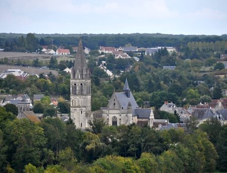 L'abbatiale vue du donjon de Foulques Nerra