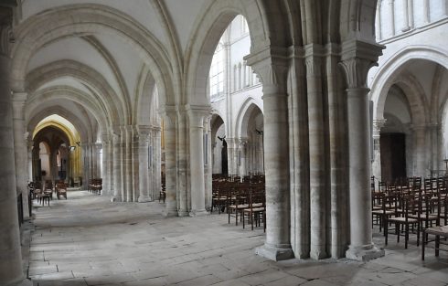 Le bas–côté nord vu depuis l'entrée