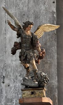 Saint Michel terrassant le dragon.