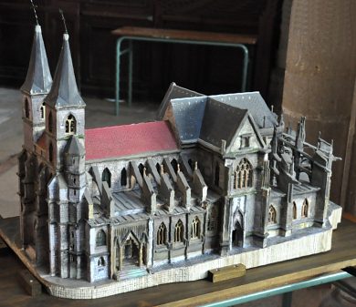 Maquette de la basilique : le bas-côté sud. Maquette de la basilique : le bas-côté sud.