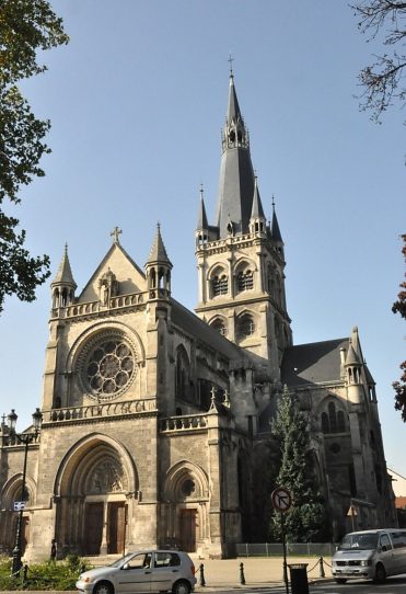 Vue d'ensemble de l'église Notre-Dame à Épernay