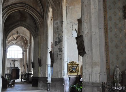 Le bas–côté sud et ses chapelles latérales