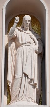 Statue du Sacré–Cœur